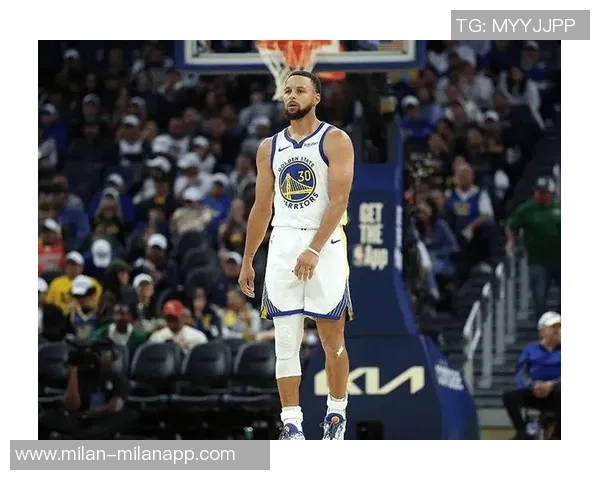 库里解读独特阵容背后的科尔战术理念球员们已习惯这种灵活打法